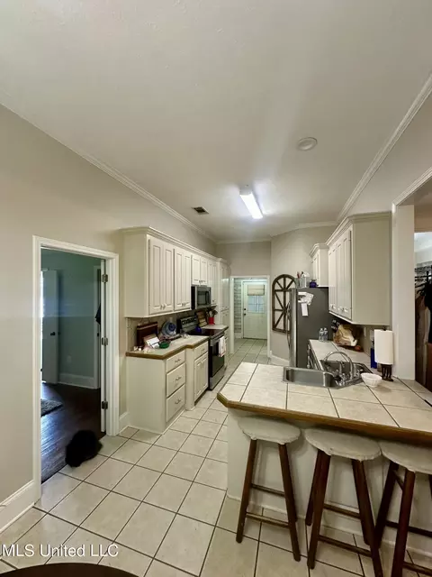 Kitchen - 104 Old Gin Cv, Madison, MS 39110 photo 1 of 3