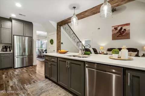 Kitchen - 3792 Reghans Pl, Hernando, MS 38632 photo 4 of 5