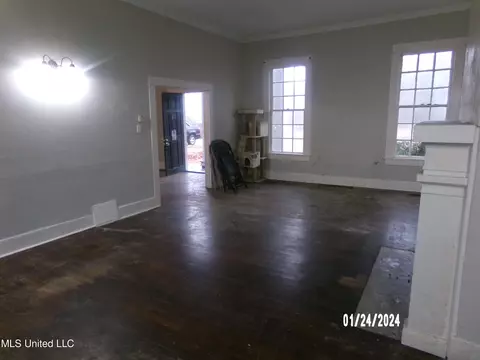 586 Central Ave, Coldwater, MS 38618 photo 3