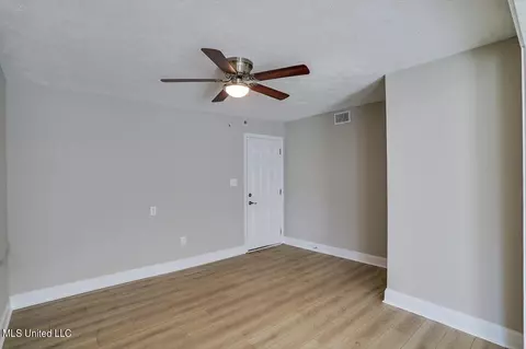 6659 Lake Forest Dr, Jackson, MS 39213 photo 12