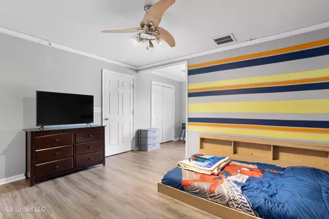 Bedroom - 7900 Carlos Keyes Rd, Moss Point, MS 39562 photo 4 of 5