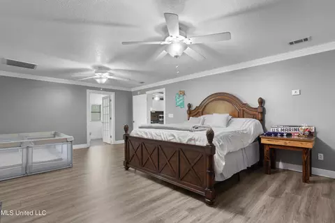 Bedroom - 7900 Carlos Keyes Rd, Moss Point, MS 39562 photo 1 of 5