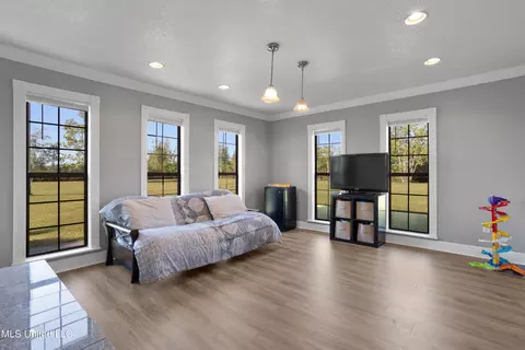 Bedroom - 7900 Carlos Keyes Rd, Moss Point, MS 39562 photo 3 of 5