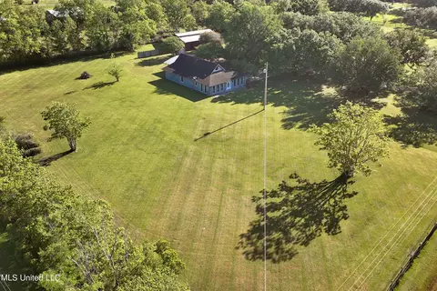 View/Area - 7900 Carlos Keyes Rd, Moss Point, MS 39562 photo 6 of 12