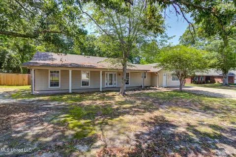 217 Kuyrkendall Pl, Long Beach, MS 39560