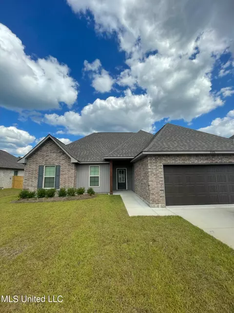 15376 High Point Dr, Gulfport, MS 39503