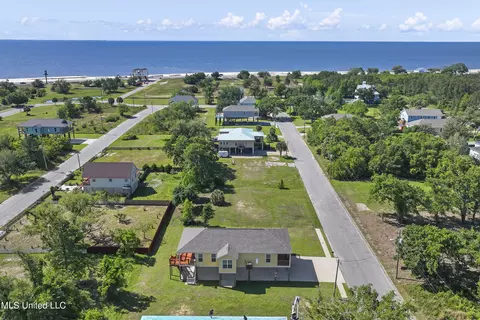 View/Area - 112 Pitcher Pt, Long Beach, MS 39560 photo 1 of 6