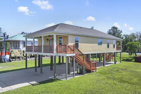Exterior - 112 Pitcher Pt, Long Beach, MS 39560 photo 3 of 11