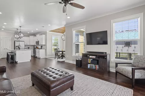 Living - 112 Pitcher Pt, Long Beach, MS 39560 photo 5 of 5