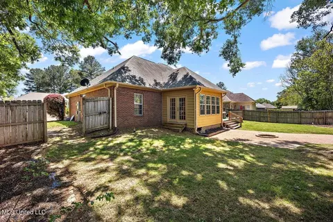 Exterior - 196 Raulston Dr, Byram, MS 39272 photo 9 of 11