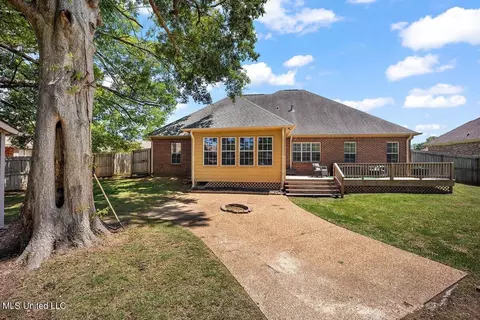 Exterior - 196 Raulston Dr, Byram, MS 39272 photo 10 of 11