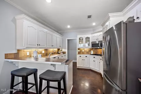 Kitchen - 196 Raulston Dr, Byram, MS 39272 photo 2 of 3