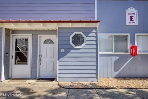 1664 Beach Blvd #93, Biloxi, MS 39531