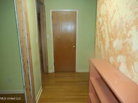 Entry Way - 1503 Wilhurst St, Jackson, MS 39211 photo 1 of 1