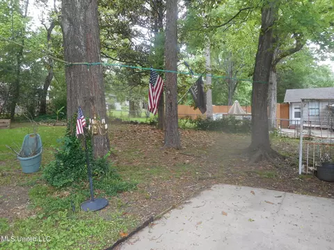Exterior - 1503 Wilhurst St, Jackson, MS 39211 photo 4 of 7