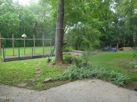Exterior - 1503 Wilhurst St, Jackson, MS 39211 photo 2 of 7