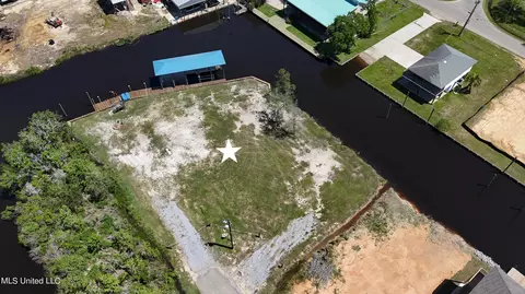 11130 Arizona St, Bay Saint Louis, MS 39520