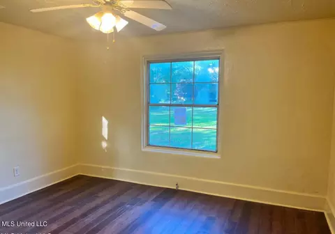 4607 Griffin St, Moss Point, MS 39563 photo 10