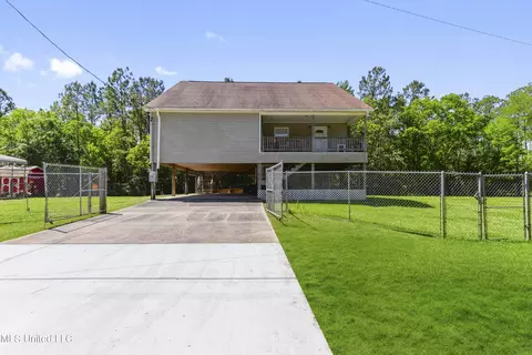 4217 Atlantic St, Bay Saint Louis, MS 39520