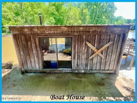 Exterior - 80 Murphy Rd, Sardis, MS 38666 photo 5 of 8