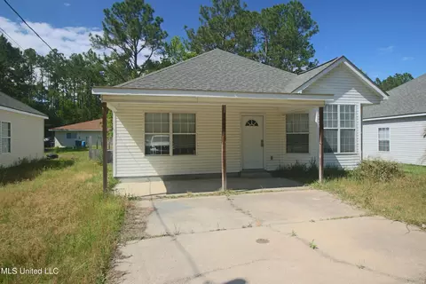 7076 W Issaquena St, Bay Saint Louis, MS 39520