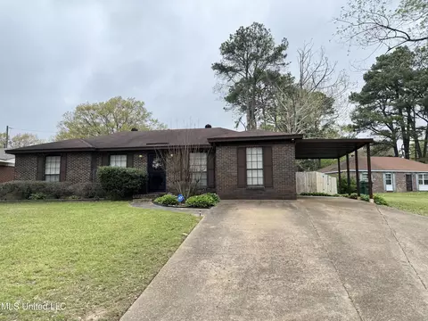 7885 Brentwood Dr, Southaven, MS 38671