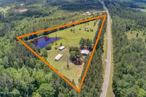 646 Stump Texas Rd, Lumberton, MS 39455