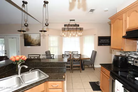 68 Apache Dr, Picayune, MS 39466 photo 5