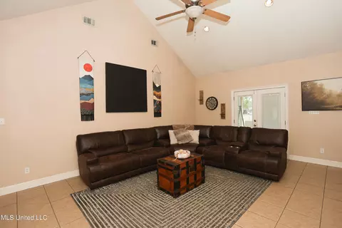 68 Apache Dr, Picayune, MS 39466 photo 4