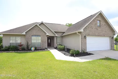 68 Apache Dr, Picayune, MS 39466