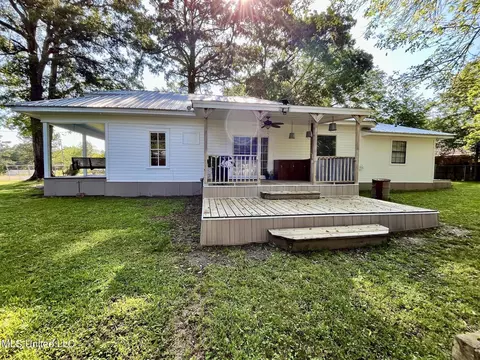 Exterior - 608 NW Goodwater Rd, Magee, MS 39111 photo 9 of 24