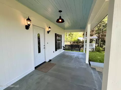 Exterior - 608 NW Goodwater Rd, Magee, MS 39111 photo 4 of 24