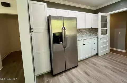 Kitchen - 608 NW Goodwater Rd, Magee, MS 39111 photo 4 of 7
