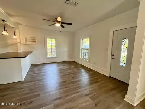 Living - 608 NW Goodwater Rd, Magee, MS 39111 photo 1 of 3