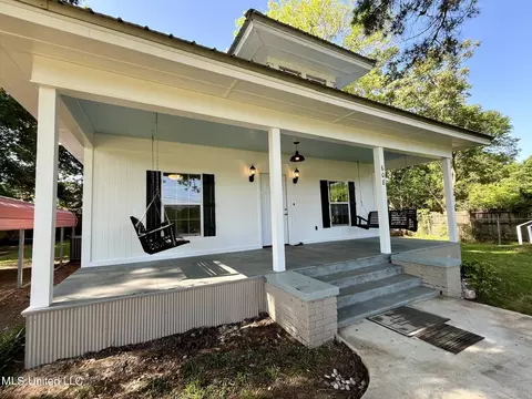 Exterior - 608 NW Goodwater Rd, Magee, MS 39111 photo 2 of 24