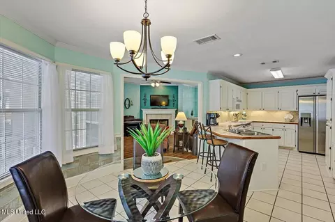 Dining - 1212 Crossview Ct, Brandon, MS 39042 photo 3 of 3