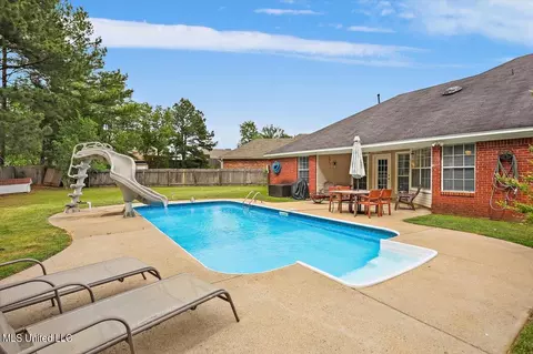 Exterior - 1212 Crossview Ct, Brandon, MS 39042 photo 6 of 16