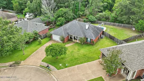 Exterior - 1212 Crossview Ct, Brandon, MS 39042 photo 13 of 16
