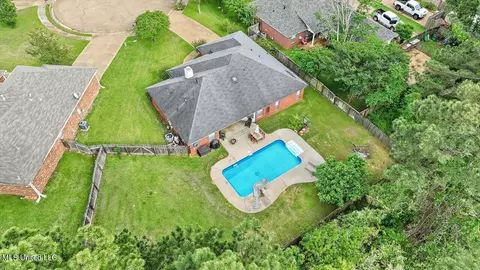 Exterior - 1212 Crossview Ct, Brandon, MS 39042 photo 16 of 16