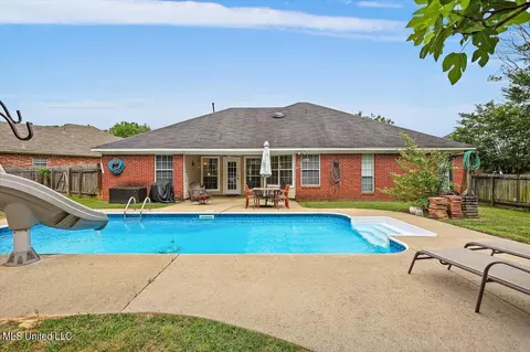 Exterior - 1212 Crossview Ct, Brandon, MS 39042 photo 10 of 16