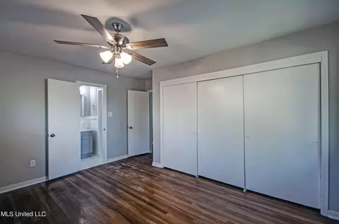 Bedroom - 4633 Old Canton Rd, Jackson, MS 39211 photo 2 of 2