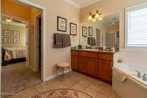 Bath - 119 Hawthorne Dr, Long Beach, MS 39560 photo 2 of 6