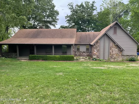 4777 N Big Horn Dr, Nesbit, MS 38651
