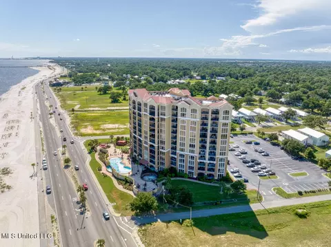 1200 Beach Dr #801, Gulfport, MS 39507