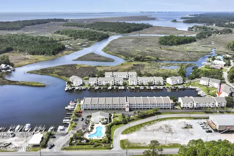 2421 Beachview B16 Dr #B16, Ocean Springs, MS 39564