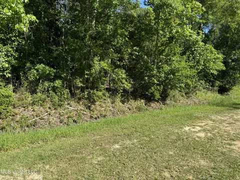 lot S 1112 Iona St, Diamondhead, MS 39525