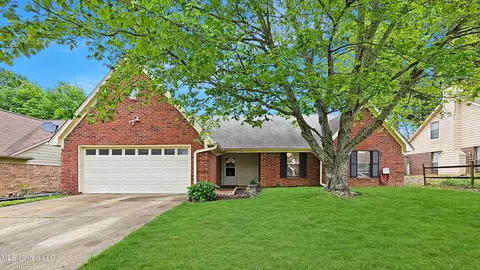 7150 Goodman Ridge Dr, Olive Branch, MS 38654