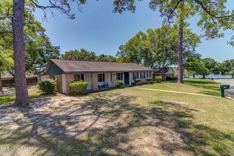 12508 Lakeland Ct, Gulfport, MS 39503