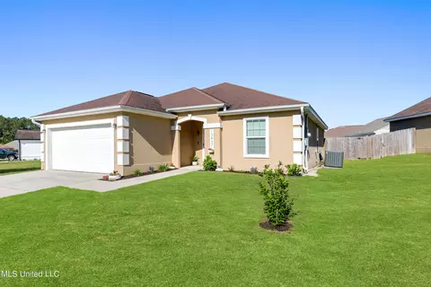 13437 Willow Oak Cir, Gulfport, MS 39503