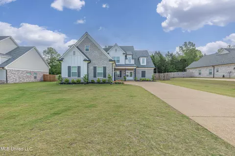 3198 Grayson Crk Dr, Southaven, MS 38672